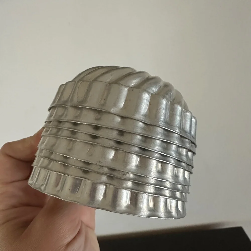 Unbranded vintage aluminum